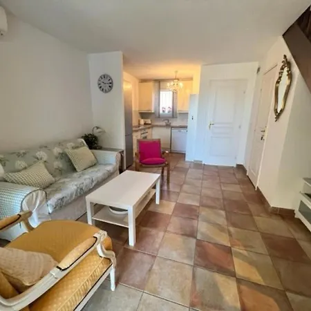 Maison Climatisee 2 Chambres, Proche Village, Terrasse, Jardinet, Piscine, Parking Prive - Fr-1-726-14